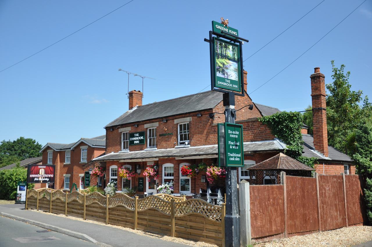 The Emmbrook Inn Hotel Wokingham Exterior photo